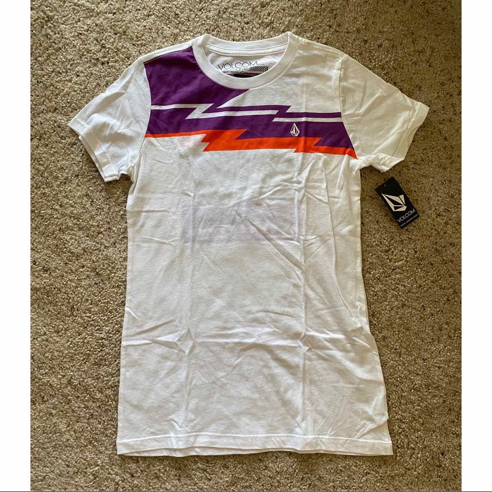 Volcom women T-Shirt size large new with tag